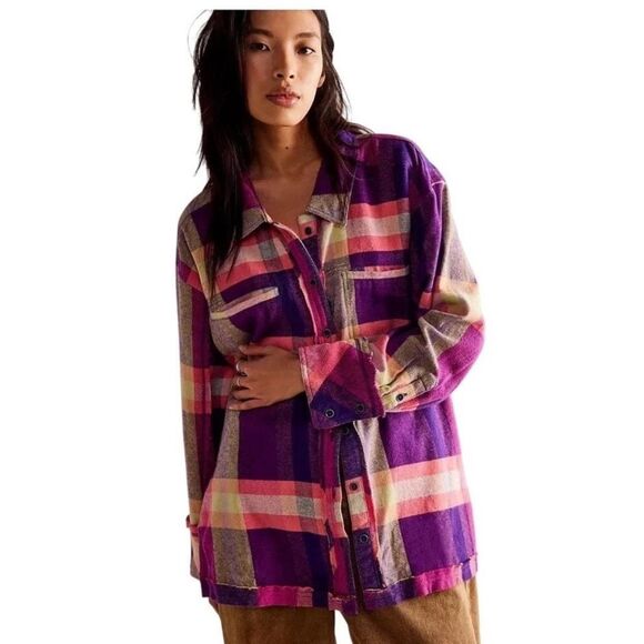 We The Free So Long
Summer Plaid Top size Small - Picture 3 of 7